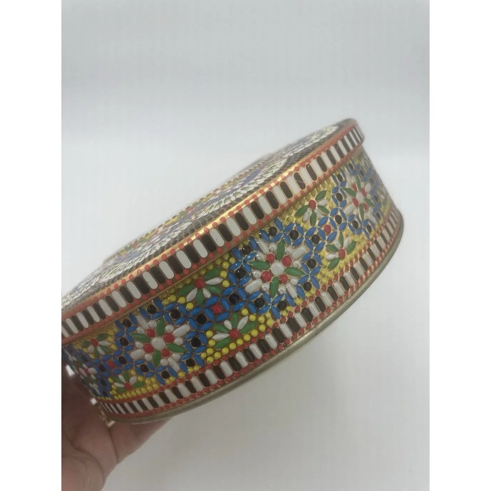 Vtg Daher Designed Round Lidded Tin Made in England 8